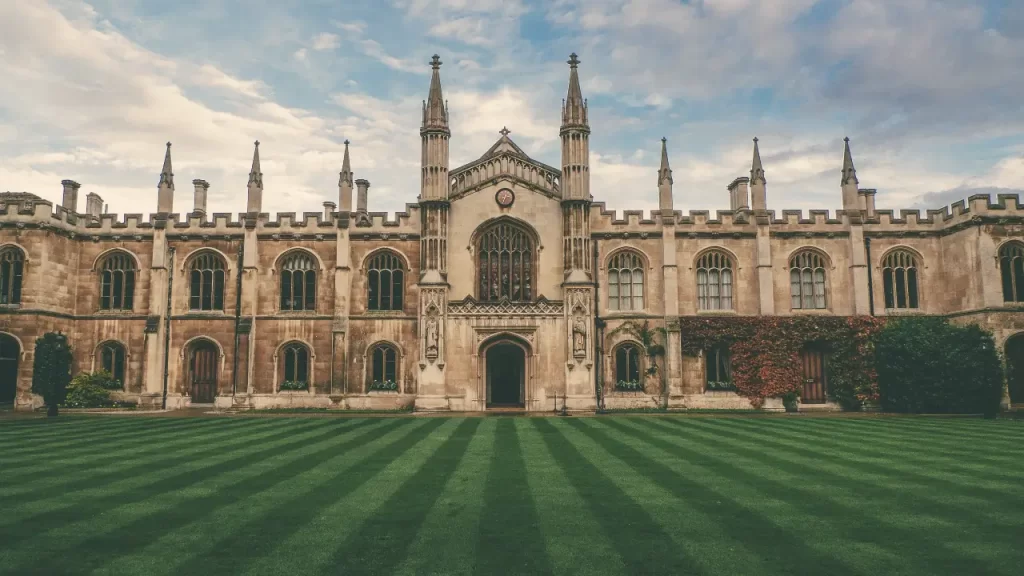 Universidades Históricas pelo Mundo - University of Cambridge (Reino Unido)
