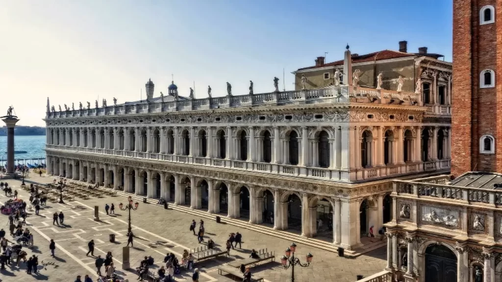 bibliotecas históricas imperdíveis - Biblioteca Marciana (Veneza, Itália)